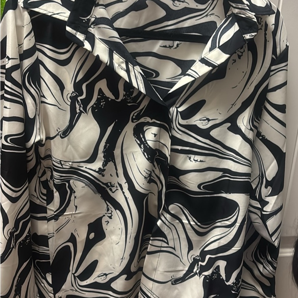 Black and White Abstract Patterned Shirt